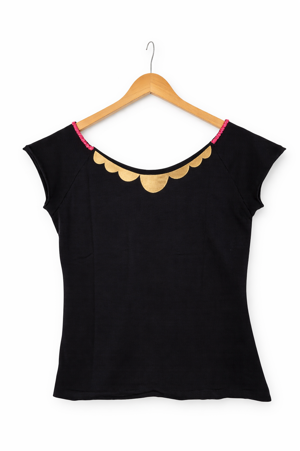 Tricou negru cu detalii pictate manual – piesă unicat - imagine 4